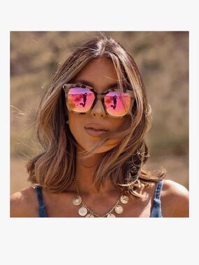 Diff Eyewear Tortoiseshell Frame Sunglasses with Pink Mirrored Lenses